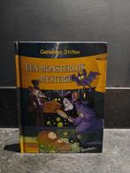 Geronimo Stilton - Een Monsterlijk Mysterie #49, Ophalen of Verzenden, Zo goed als nieuw, Geronimo Stilton