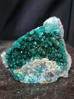 Dioptaas kristallen op matrix, Verzamelen, Mineralen en Fossielen, Ophalen of Verzenden, Mineraal