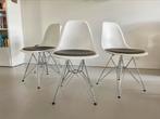 2x Vitra Eames side stoelen wit gestoffeerd dsr chroom, Huis en Inrichting, Stoelen, Wit, Ophalen of Verzenden, Zo goed als nieuw