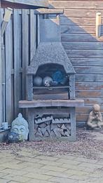 Betonnen barbecue met houtopslag, Ophalen, Gebruikt, Onbekend