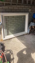 Raamkozijn dubbel glas, Doe-het-zelf en Verbouw, Kozijnen en Schuifpuien, Raamkozijn, Ophalen of Verzenden, Zo goed als nieuw