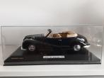 Maisto 1:18 BMW 502 1955  Vitrinebox, Hobby en Vrije tijd, Modelauto's | 1:18, Ophalen of Verzenden, Maisto