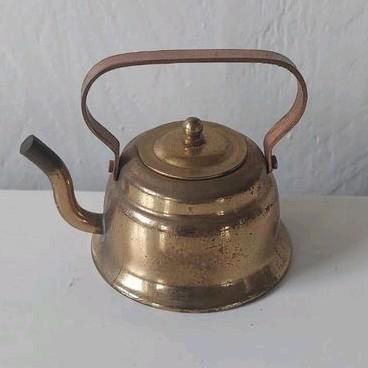 Mini theepot oud vintage poppenhuis a letterbak formaat., Antiek en Kunst, Antiek | Koper en Brons, Ophalen of Verzenden