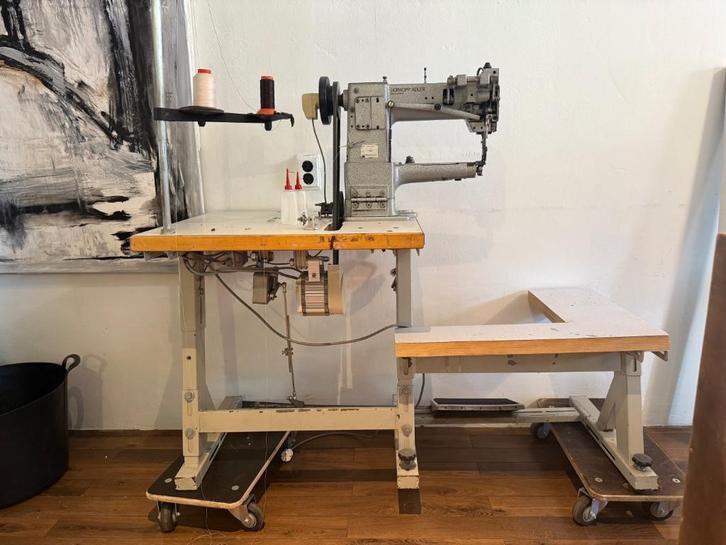 Naaimachine vrije arm, Hobby en Vrije tijd, Naaimachines en Toebehoren, Gebruikt, Naaimachine, Overige merken, Industrieel, Ophalen