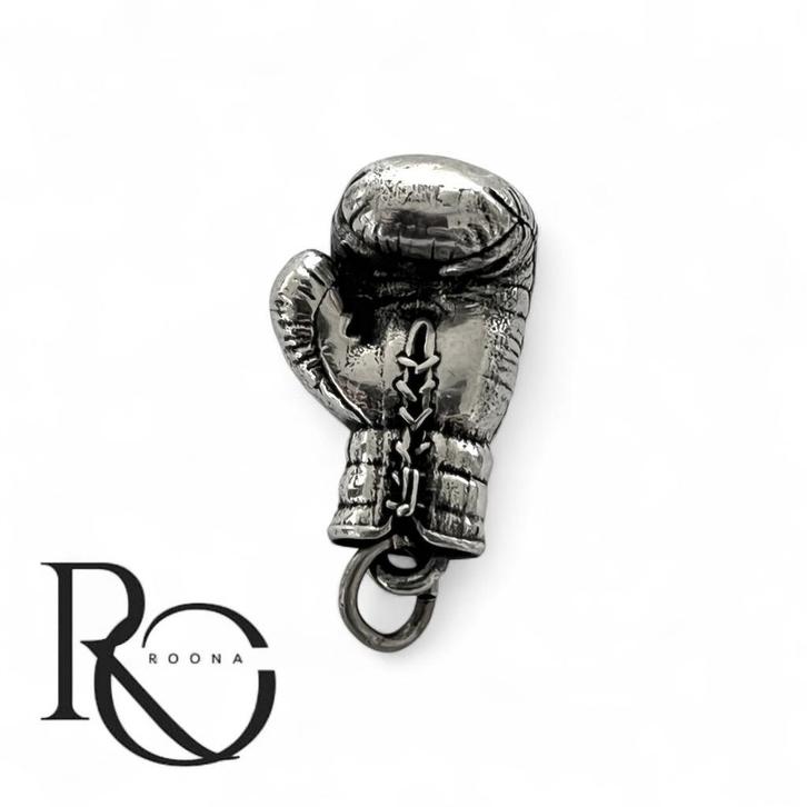 Zilveren bokshandschoen hanger – handgemaakt 925 zilver, Sieraden, Tassen en Uiterlijk, Kettinghangers, Nieuw, Zilver, Zilver