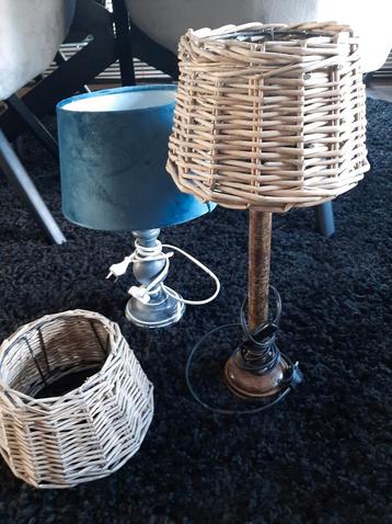 Leuke rieten tafel lampen  beschikbaar voor biedingen
