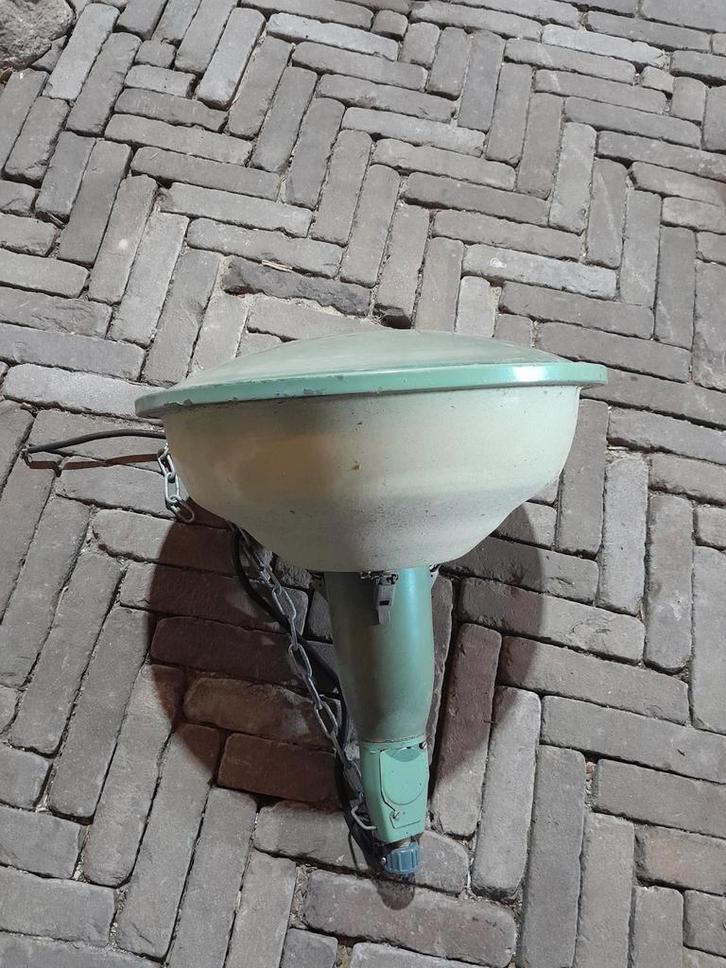Oude fabriekslampen. Meerdere stuks beschikbaar, Huis en Inrichting, Lampen | Hanglampen, Zo goed als nieuw, Minder dan 50 cm