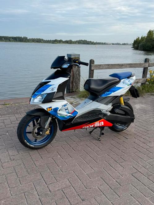 Aprilia sr 50 faktory, Fietsen en Brommers, Scooters | Aprilia, Zo goed als nieuw, SR 50, Ophalen