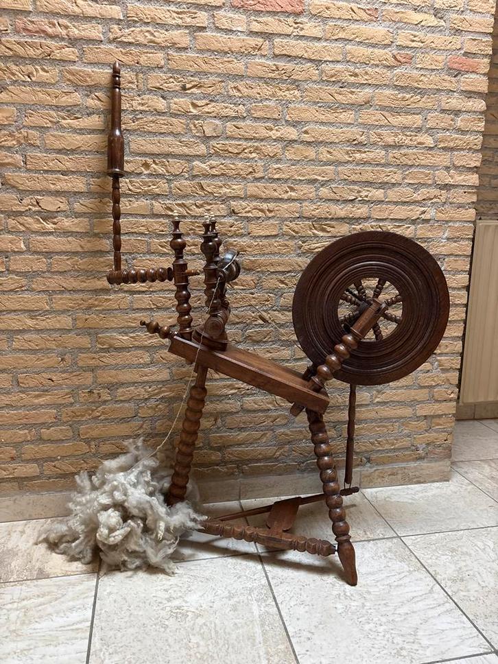 Antiek Spinnewiel - Decoratief & Functioneel, Hobby en Vrije tijd, Spinnewielen en Spinnen, Gebruikt, Spinnewiel, Ophalen