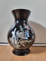 Fraaie vaas met ingelegde afbeelding van kunststof, Huis en Inrichting, Woonaccessoires | Vazen, Kunststof, Wit, Ophalen of Verzenden