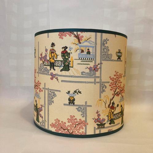 Handgemaakte lampenkap creme groen met Japanse afbeeldingen, Huis en Inrichting, Lampen | Lampenkappen, Nieuw, Minder dan 25 cm