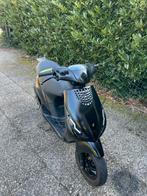 Zip 70cc, Fietsen en Brommers, Ophalen, Zo goed als nieuw