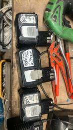 Hitachi uc18yrl acculader met 2x 14 en 1x 18 volt 3 ah accu, Doe-het-zelf en Verbouw, Ophalen of Verzenden