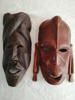 2 Afrikaanse maskers houtsnijwerk, Antiek en Kunst, Kunst | Niet-Westerse kunst, Ophalen of Verzenden