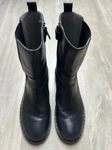 Zwarte leren laarzen. Nieuwstaat. Mt.36 beschikbaar voor biedingen