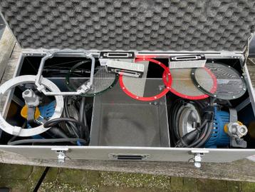 2x ARRI 800 Redhead + 2x barndoor + 3x Speedring + 2 Softbox beschikbaar voor biedingen