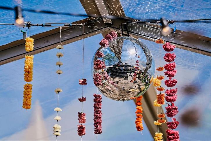 Discobal huren | Glitterbol | Discobal verhuur 50 cm, Tickets en Kaartjes, Overige Tickets en Kaartjes, Eén persoon