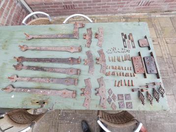 Antiek smeedijzeren poortbeslag staldeur deurbeslag  beschikbaar voor biedingen