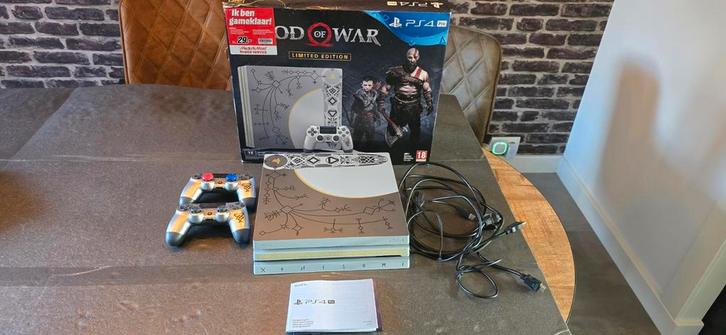 PS4 Pro God of War Limited Edition, Spelcomputers en Games, Spelcomputers | Sony PlayStation 4, Gebruikt, Pro, 1 TB, Met 2 controllers