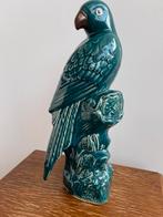 Vogel aardewerk papegaai smaragd groen, Verzamelen, Beelden en Beeldjes, Ophalen of Verzenden, Zo goed als nieuw, Dier