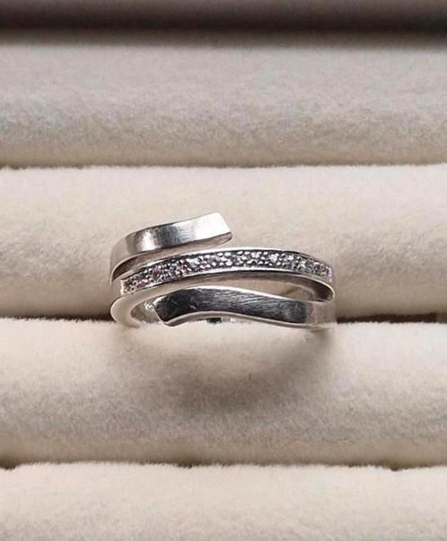 Zilveren ring Fossil maat 18, Sieraden, Tassen en Uiterlijk, Ringen, Gebruikt, Dame, Zilver, Zilver, Verzenden