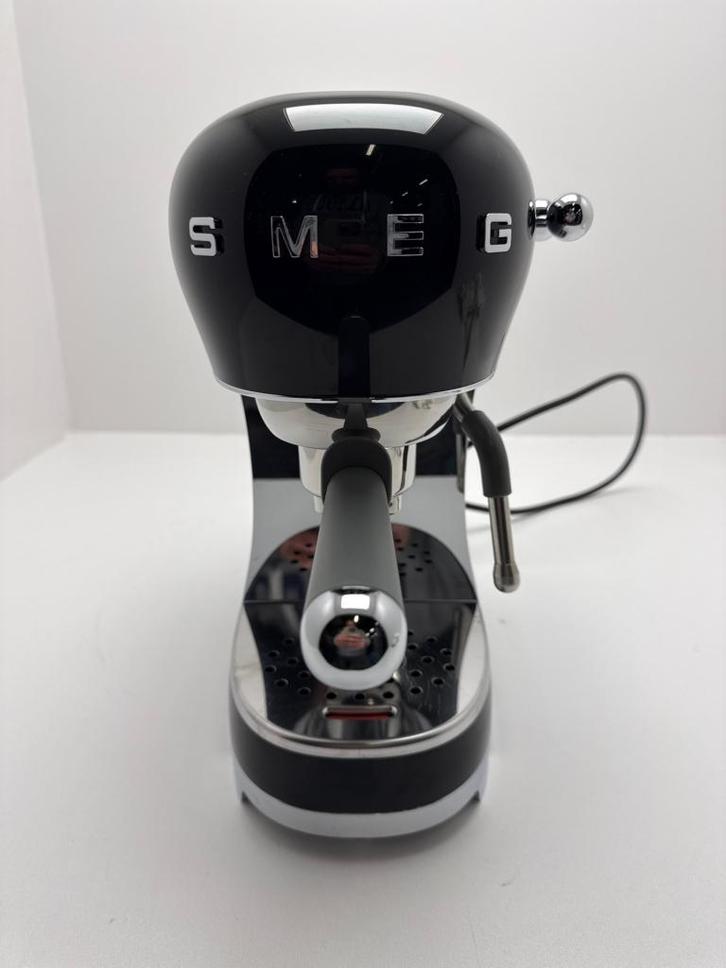 SMEG Espressomachine ECF02BLEU - Retourdeal, Witgoed en Apparatuur, Koffiezetapparaten, Nieuw, Koffiebonen, Espresso apparaat