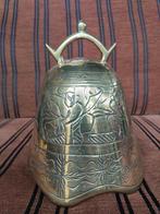 Antieke Bronzen Bel met Figuren. Chinees. Tempelbel. WD-18., Ophalen of Verzenden, Brons