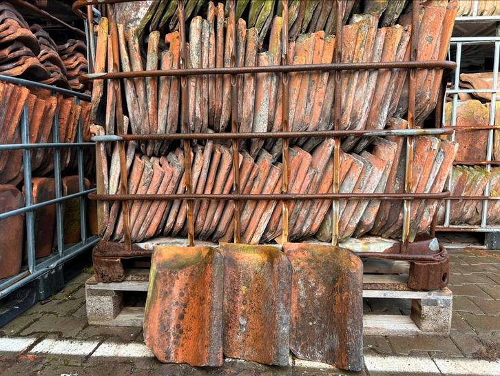 Oude holle dakpannen, Doe-het-zelf en Verbouw, Dakpannen en Dakbedekking, Dakpannen, Steen of Klei, 15 m² of meer, Ophalen of Verzenden