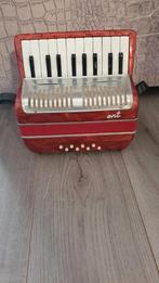 Kleine accordeon voor kinderen, Muziek en Instrumenten, Accordeons, Overige merken, Gebruikt, Met riemen, Overige formaten