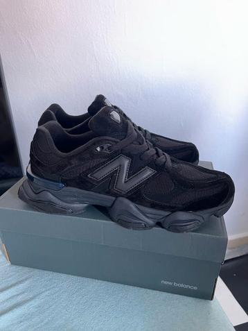 ZIEN!! New balance 9060 Zwart Schoenen (asics,jordan,gucci) beschikbaar voor biedingen