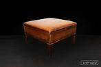 Leather Chairs of England hocker, Gebruikt, Leer, Ophalen of Verzenden, 50 tot 75 cm