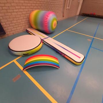 airtrack set airbeam - airrol - airspot - balanceboard -pomp beschikbaar voor biedingen