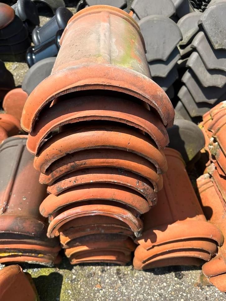 Rode nokvorsten vanaf €1,95 p/s, Doe-het-zelf en Verbouw, Dakpannen en Dakbedekking, Dakpannen, Steen of Klei, Rood, 15 m² of meer