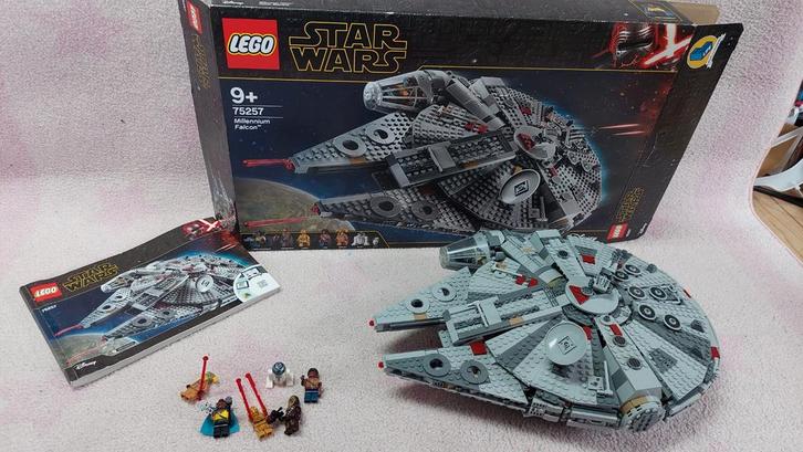 Lego Star Wars 75257 Millenium Falcon, Kinderen en Baby's, Speelgoed | Duplo en Lego, Zo goed als nieuw, Lego, Complete set, Ophalen