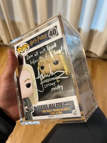 Lucius malfoy holding prophecy funko signed by jason isaacs beschikbaar voor biedingen