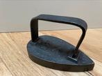 Antieke gietijzeren strijkijzer, Antiek en Kunst, Antiek | Gereedschap en Instrumenten, Ophalen of Verzenden