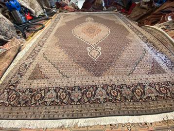 Mooi origineel handgeknoopt perzisch Tabriz —350x250cm— beschikbaar voor biedingen