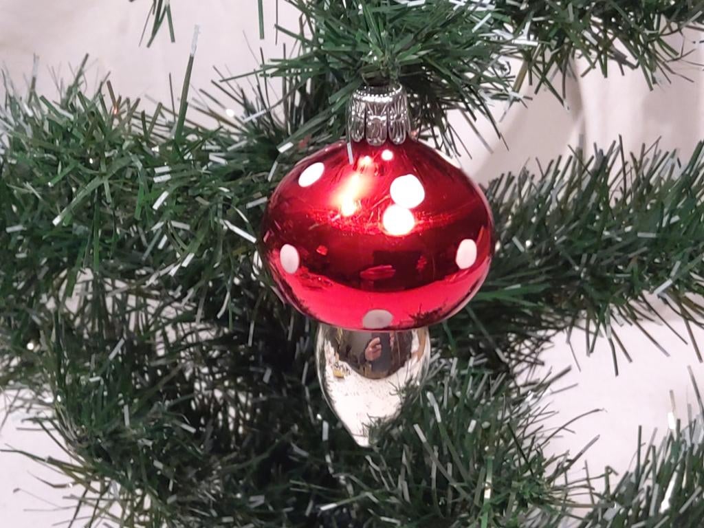 Mooie kerstbal paddestoel., Diversen, Kerst, Ophalen of Verzenden, Zo goed als nieuw