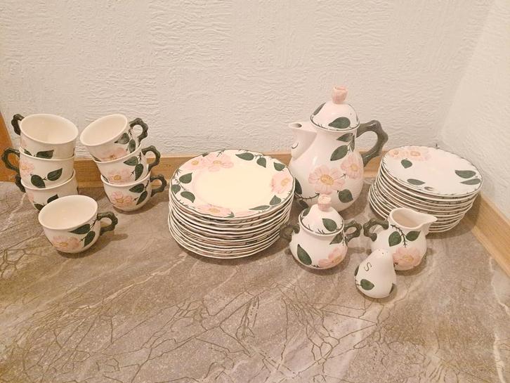 Villeroy & Boch Wild Rose Servies, Huis en Inrichting, Keuken | Servies, Compleet servies, Overige stijlen, Porselein, Ophalen