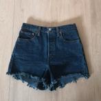 Levi's premium ribcage denim shorts ZGAN maat 27, Blauw, Ophalen of Verzenden, Zo goed als nieuw, W27 (confectie 34) of kleiner