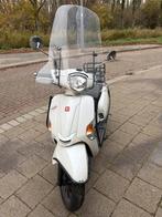 Kymco like TT, Fietsen en Brommers, Scooters | Kymco, Ophalen, Zo goed als nieuw, Benzine, Overige modellen