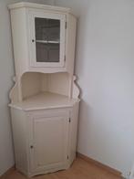 Witte hoekkast met glas in lood, Ophalen