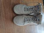 2 paar schoenen groen is mt 37 en beige is mt 38, Ophalen, Beige, Overige typen, Zo goed als nieuw