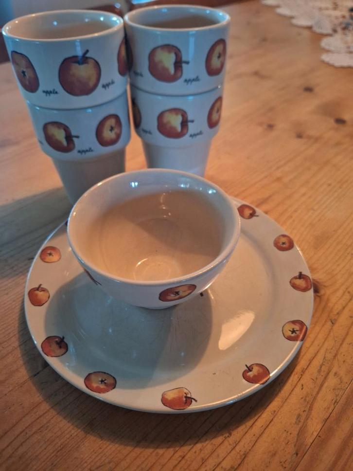 Jet ter Stege Verschillende Uitvoeringen, Huis en Inrichting, Keuken | Servies, Gebruikt, Kom(men), Overige stijlen, Keramiek