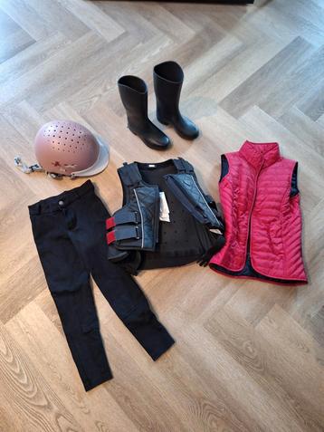 Paardrijbroek, laarzen en bodywarmer 7-8 jaar beschikbaar voor biedingen