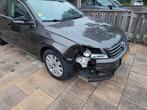 Volkswagen Passat 1.6 TDI 77KW Bluemotion Variant 2012 Bruin, Auto's, Euro 5, 4 cilinders, Bruin, 23 km/l