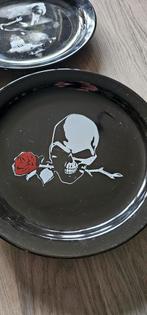 Prachtige zwarte borden doodskop, vleermuis gothic punk rock, Ophalen, Zo goed als nieuw, Overige stijlen, Bord(en)