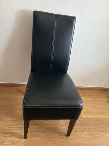 Eetkamerstoelen 4 stuks beschikbaar voor biedingen