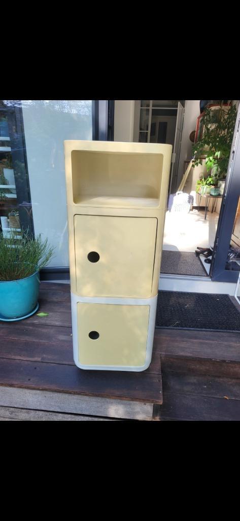 Kartell vintage nachtkast, Huis en Inrichting, Slaapkamer | Nachtkastjes, Gebruikt, 70 cm of meer, Minder dan 45 cm, Kunststof