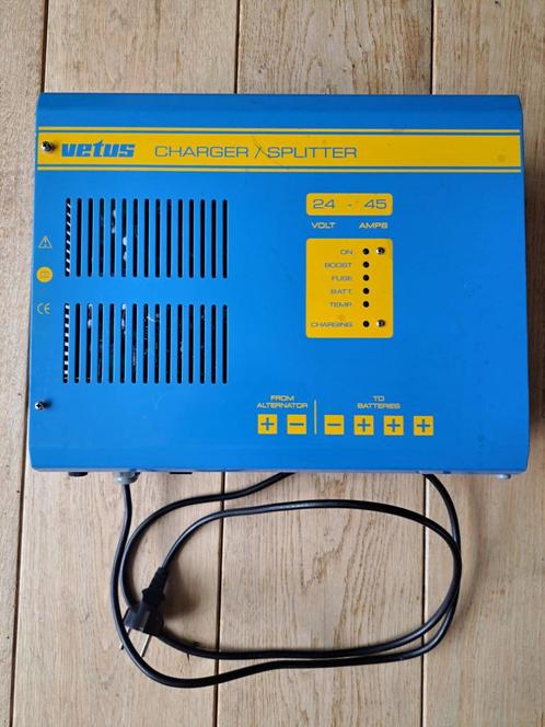 Vetus Acculader Splitter Type BC - 3 outputs 24V/ 45AMPS, Watersport en Boten, Navigatiemiddelen en Scheepselektronica, Gebruikt